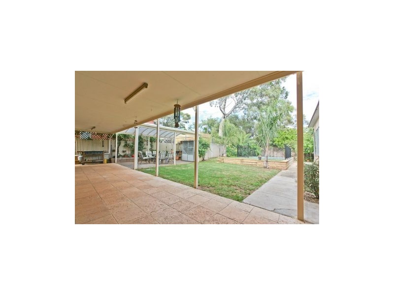 2 McArthur Avenue, Rostrevor SA 5073
