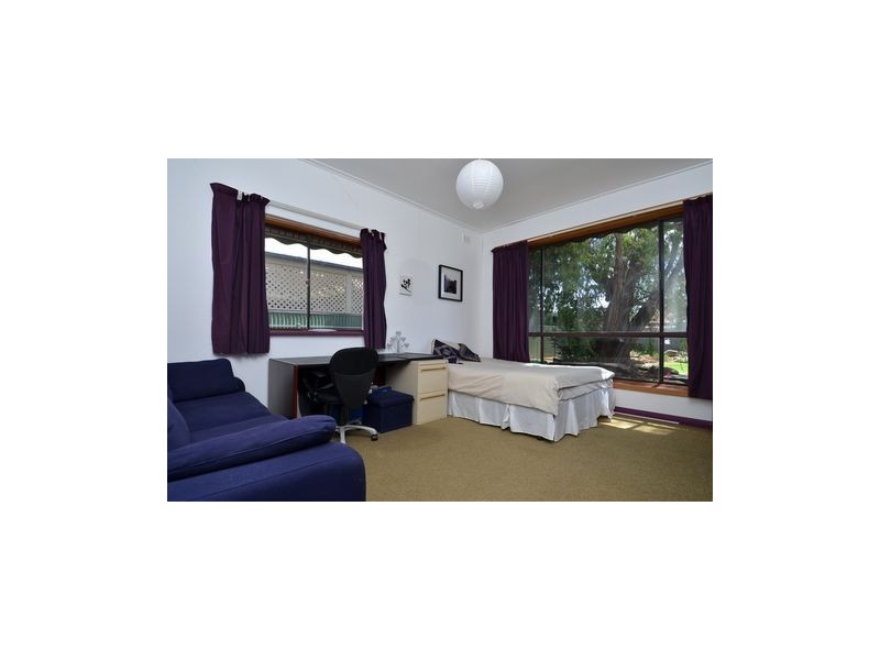 82 Kyeema Avenue, Cumberland Park SA 5041