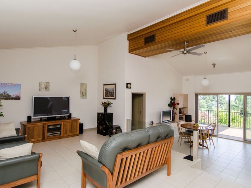 11 Darrell Avenue, Wattle Park SA 5066