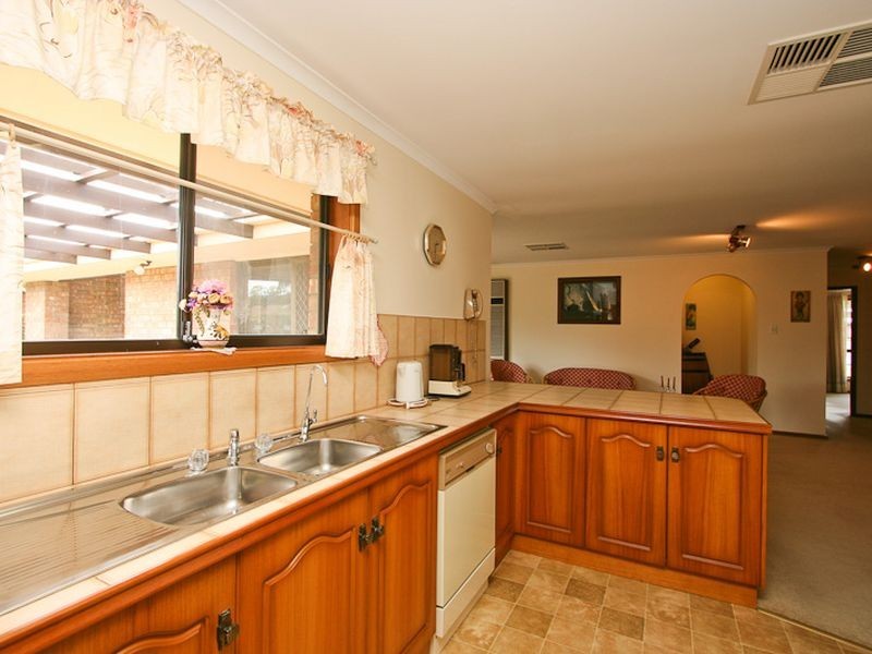 10 Mepsted Crescent, Athelstone SA 5076