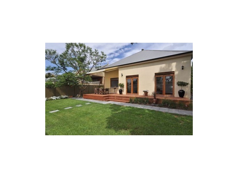76 Fourth Avenue, St Peters SA 5069