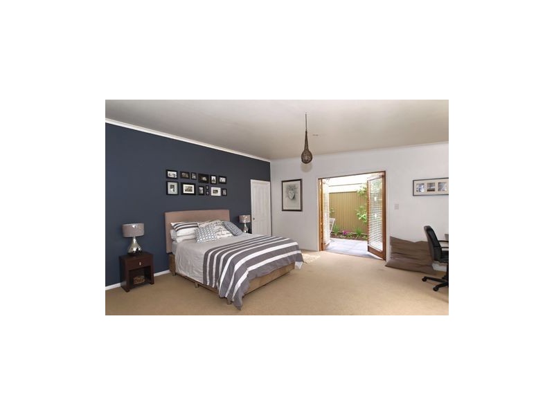 76 Fourth Avenue, St Peters SA 5069