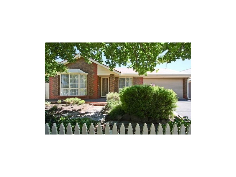 4 Hampton Court, Wynn Vale SA 5127
