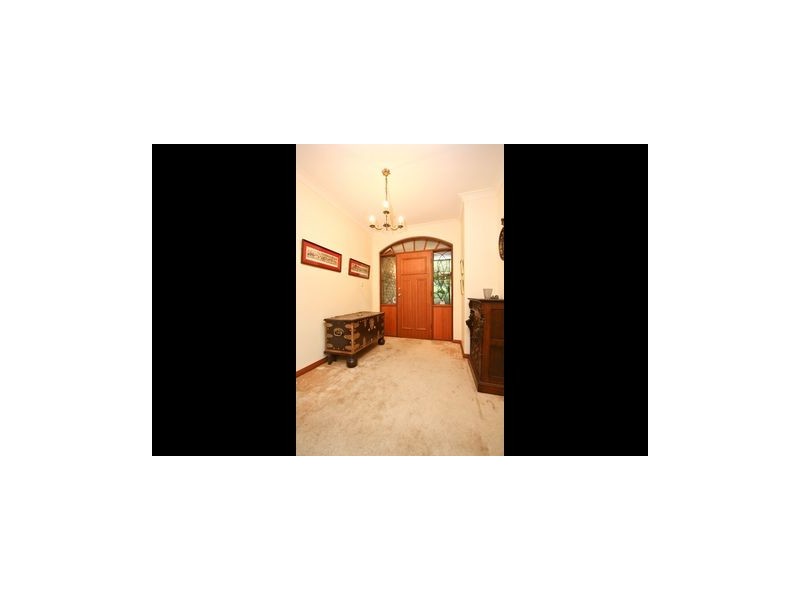9 St Albans Drive, Burnside SA 5066
