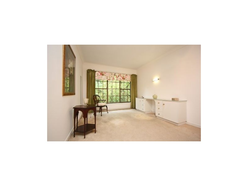9 St Albans Drive, Burnside SA 5066