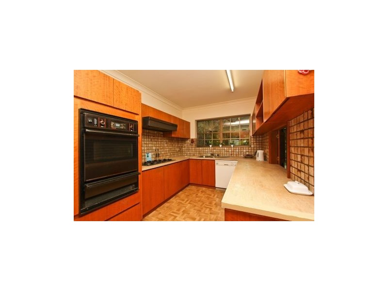 9 St Albans Drive, Burnside SA 5066