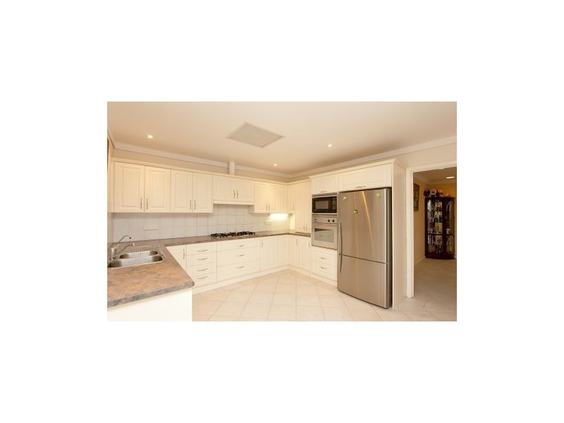 25 Crompton Drive, Wattle Park SA 5066