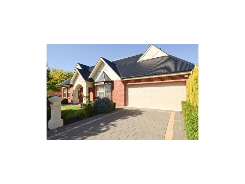 32 Hallett Avenue, Tranmere SA 5073
