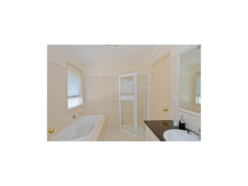 32 Hallett Avenue, Tranmere SA 5073