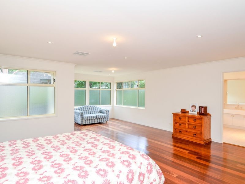 21 Fernbank Terrace, Stonyfell SA 5066