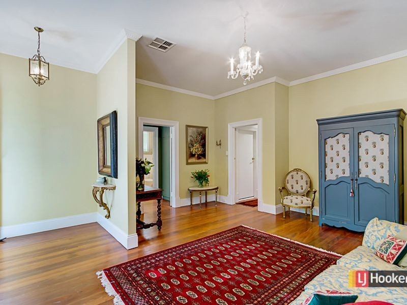 6 Fernbank Terrace, Stonyfell SA 5066