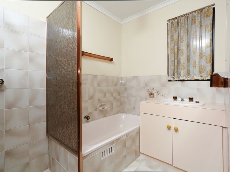 17 Selangor Avenue, Fairview Park SA 5126