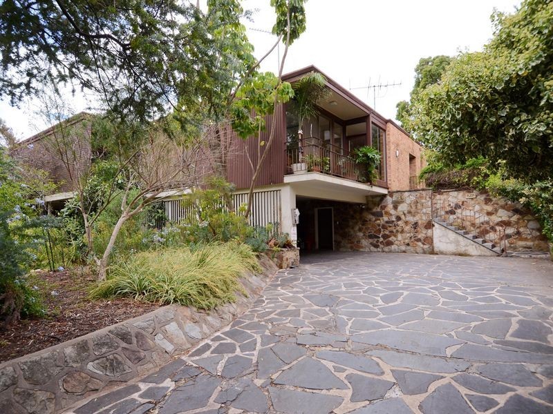6 Myrtlebank Terrace, Stonyfell SA 5066