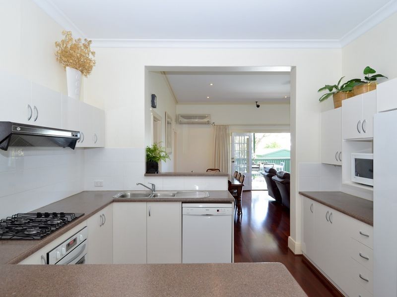 15 McKenna Street, Kensington Park SA 5068