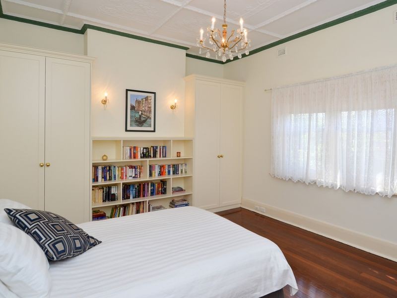 15 McKenna Street, Kensington Park SA 5068