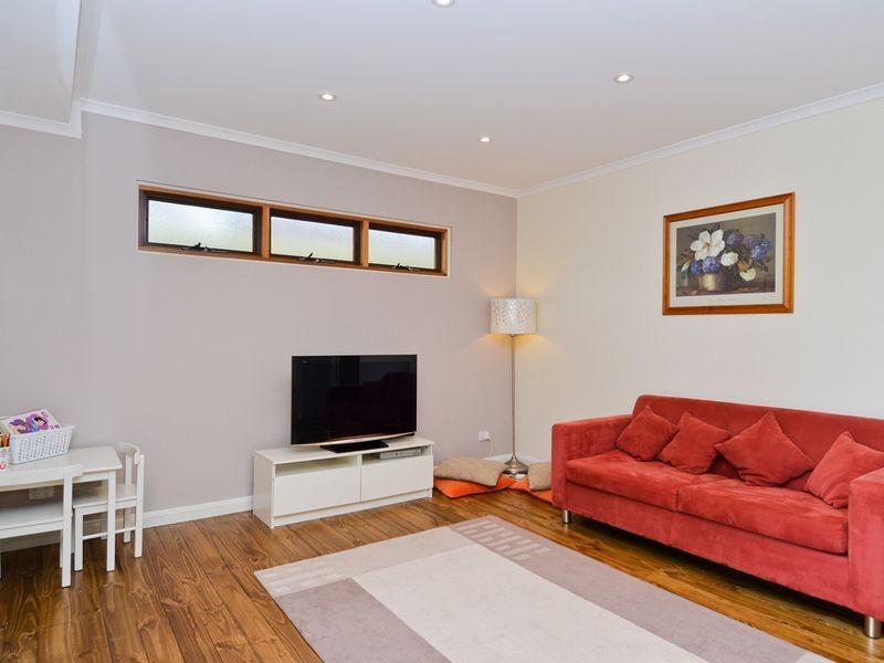 26 Fraser Street, Lower Mitcham SA 5062