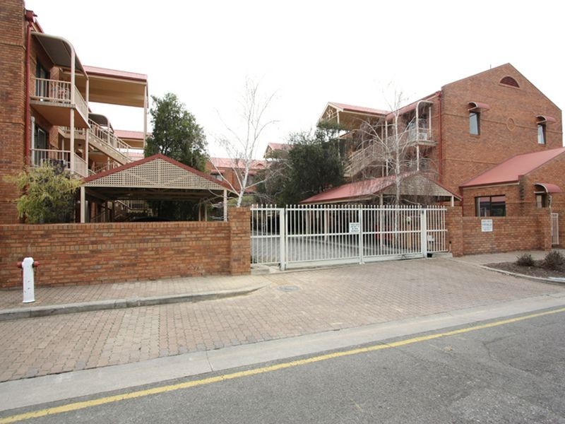 9/11 Winifred Street, Adelaide SA 5000