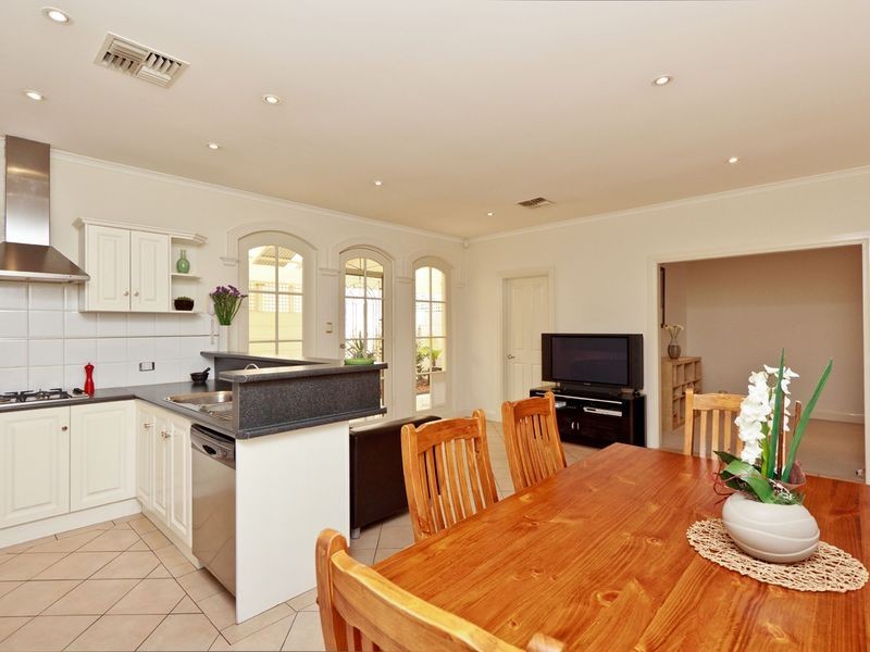 12B Augusta Street, Glenelg SA 5045