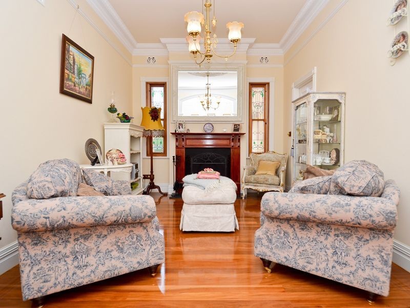 14 Lomond Avenue, Kensington Park SA 5068