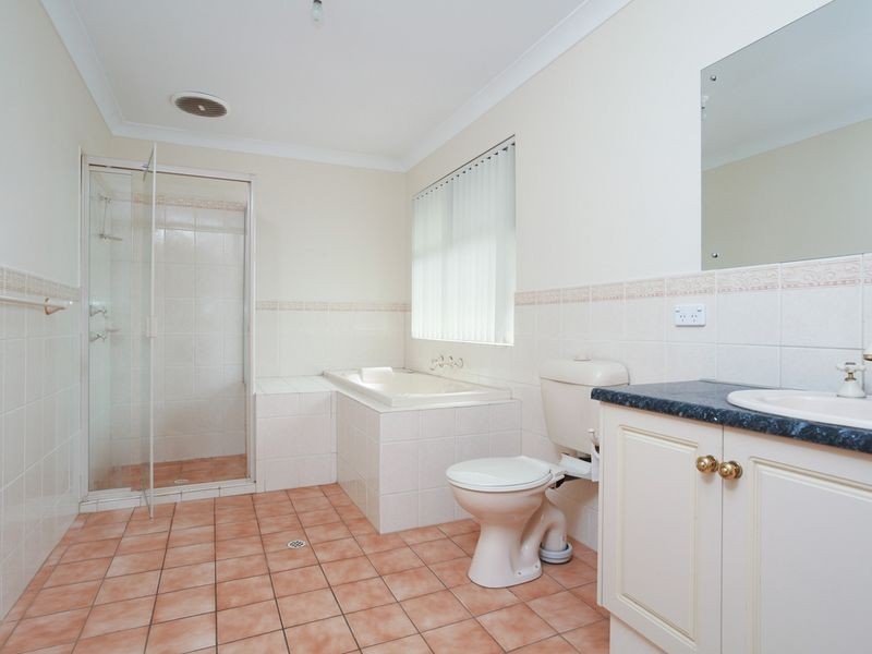 33 Homestead Avenue, Walkley Heights SA 5098