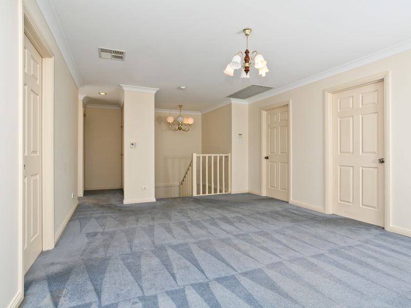 33 Homestead Avenue, Walkley Heights SA 5098