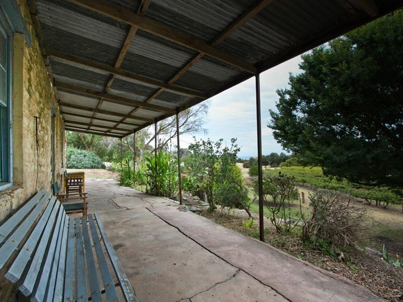 4 Finniss Vale Drive, Second Valley SA 5204