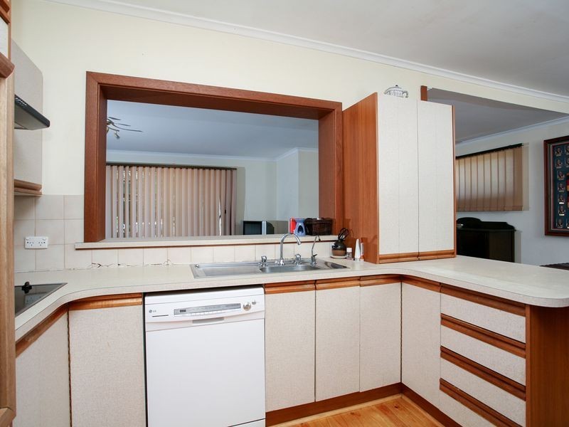 11 Aboyne Street, Banksia Park SA 5091