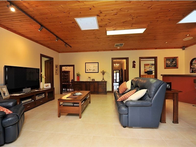 1 Eucalypt Court, Stonyfell SA 5066