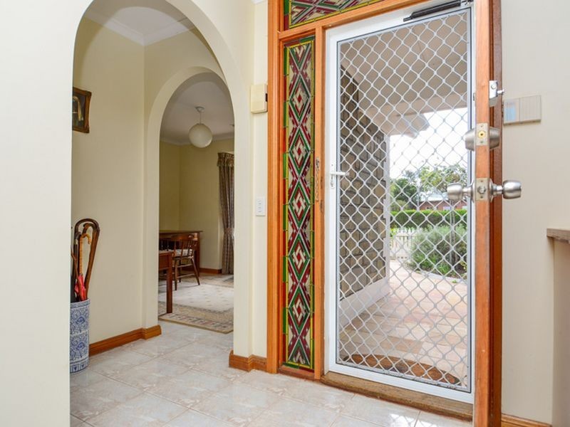 9 Shergis Avenue, Vale Park SA 5081