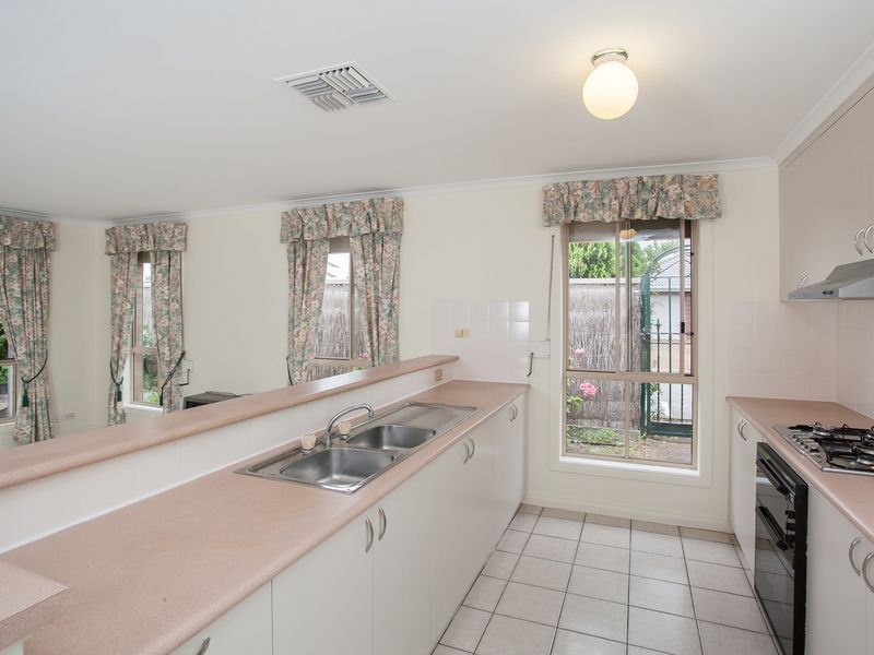 2 Chiswick Court, Oakden SA 5086