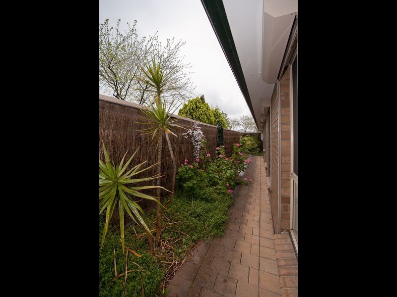 2 Chiswick Court, Oakden SA 5086