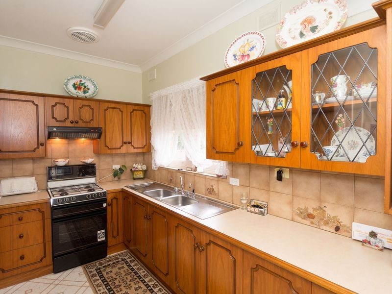 4 Birkinshaw Avenue, Tranmere SA 5073