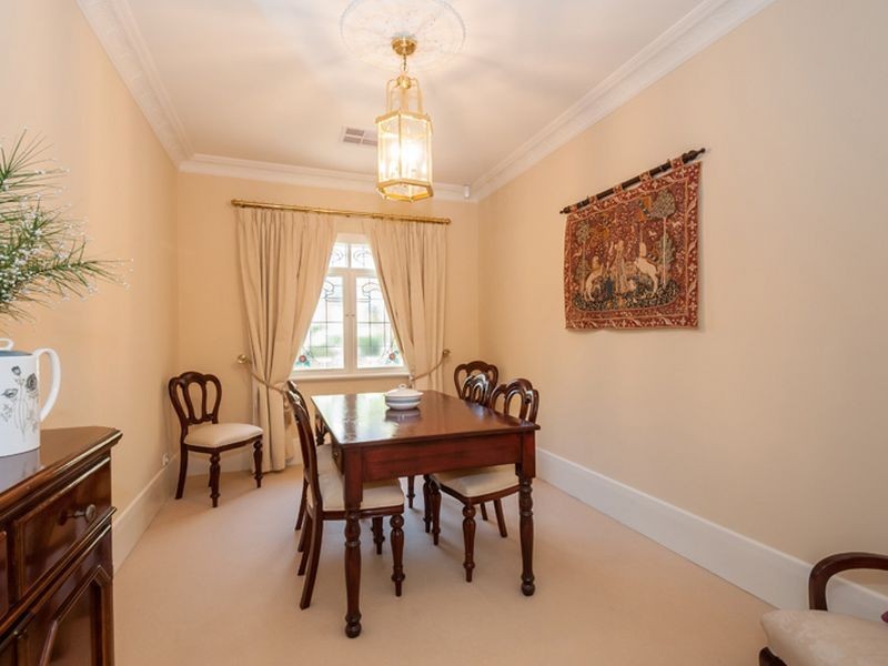 12 Seventh Avenue, St Peters SA 5069