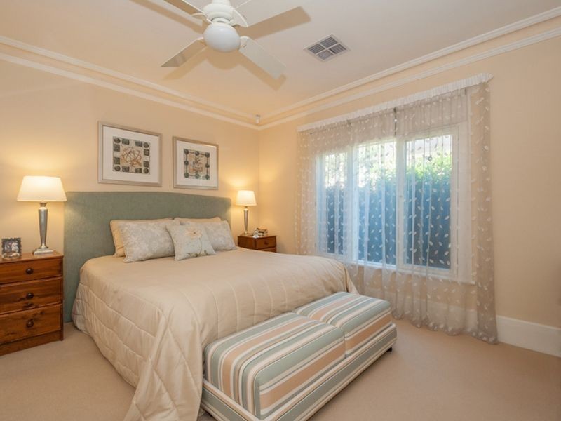 12 Seventh Avenue, St Peters SA 5069