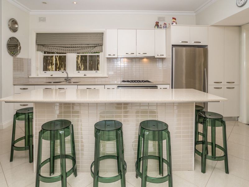 1 Crompton Drive, Wattle Park SA 5066