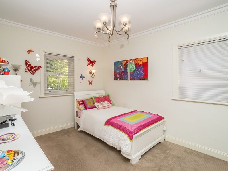 1 Crompton Drive, Wattle Park SA 5066