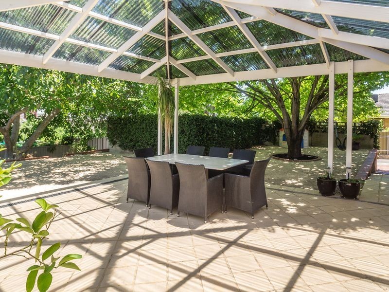 1 Crompton Drive, Wattle Park SA 5066