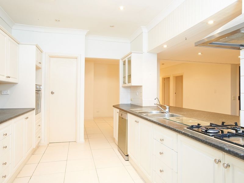 4 Grevillea Crescent, Stonyfell SA 5066