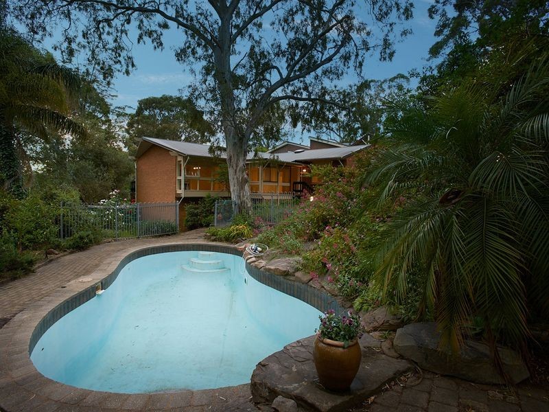 4 Grevillea Crescent, Stonyfell SA 5066