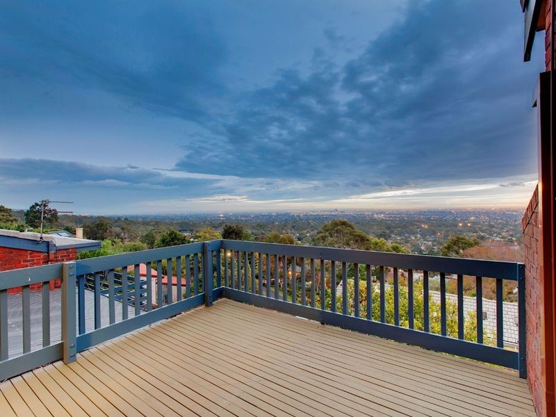 8 Redounau Crescent, Wattle Park SA 5066