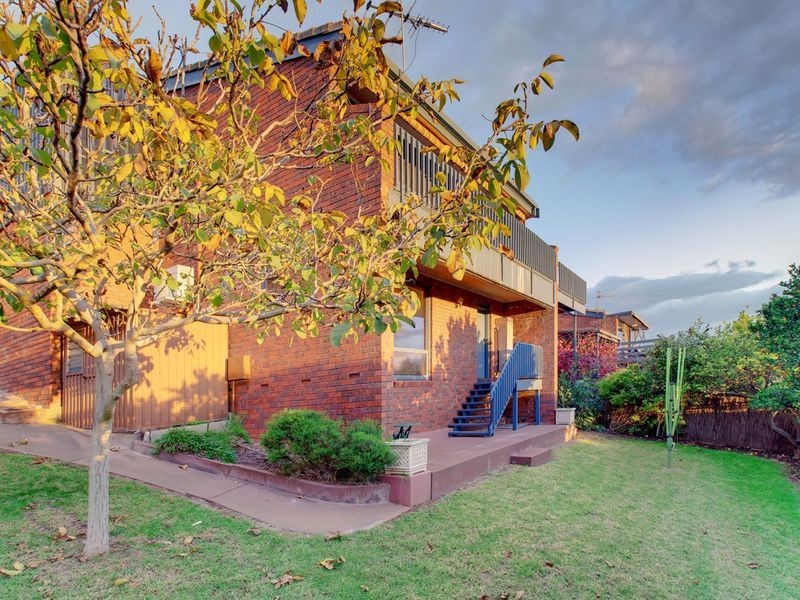 8 Redounau Crescent, Wattle Park SA 5066