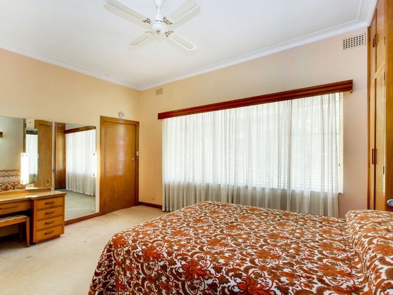 27 Hallett Road, Erindale SA 5066