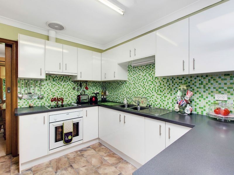 11 Knightsbridge Road, Leabrook SA 5068