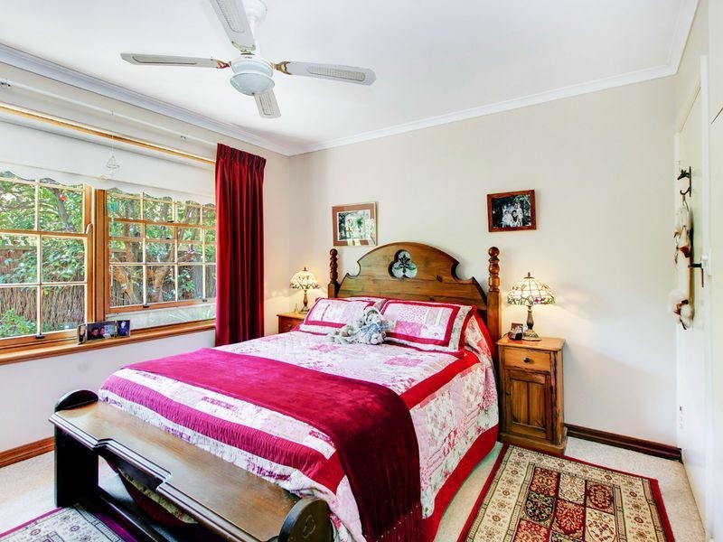 11 Knightsbridge Road, Leabrook SA 5068