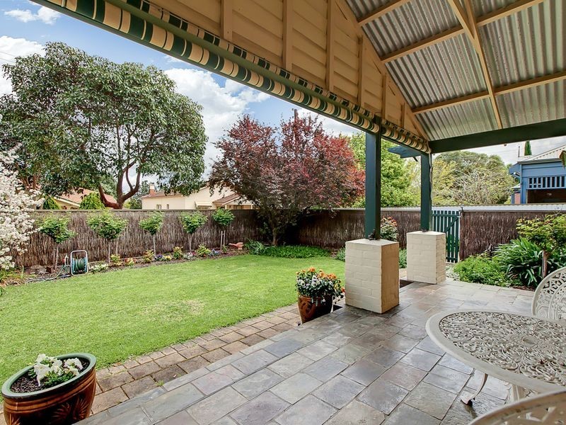 24 Gurrs Road, Kensington Park SA 5068