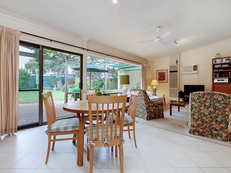 24 Gurrs Road, Kensington Park SA 5068