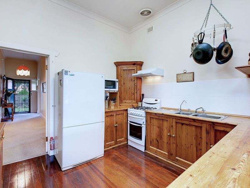 24 Gurrs Road, Kensington Park SA 5068