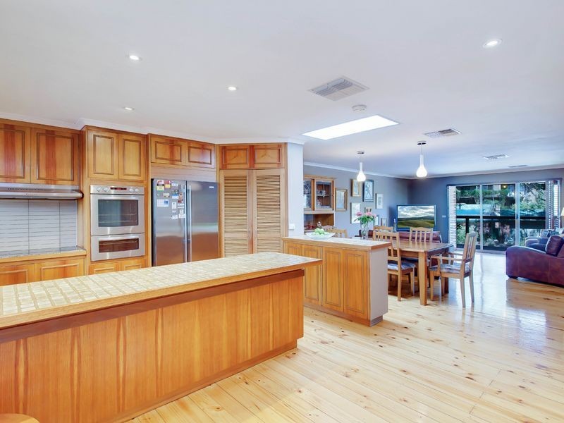 26 Grevillea Crescent, Stonyfell SA 5066