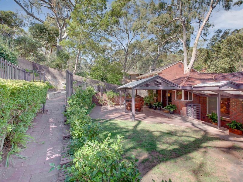 26 Grevillea Crescent, Stonyfell SA 5066