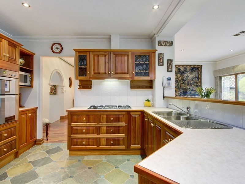 7 Olde Coach Lane, Glen Osmond SA 5064